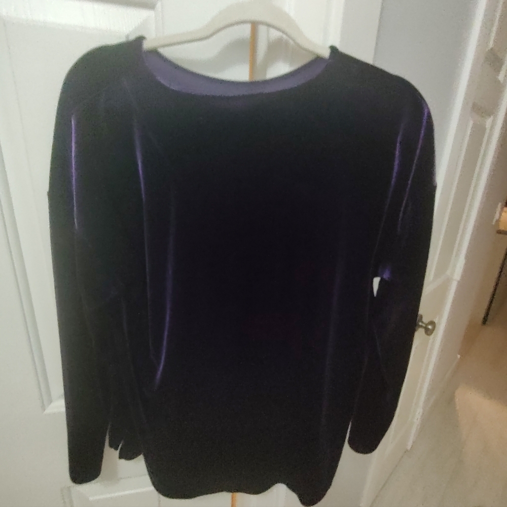 J.Jill Valour Top (M) Purple tough to see the Color deep purple